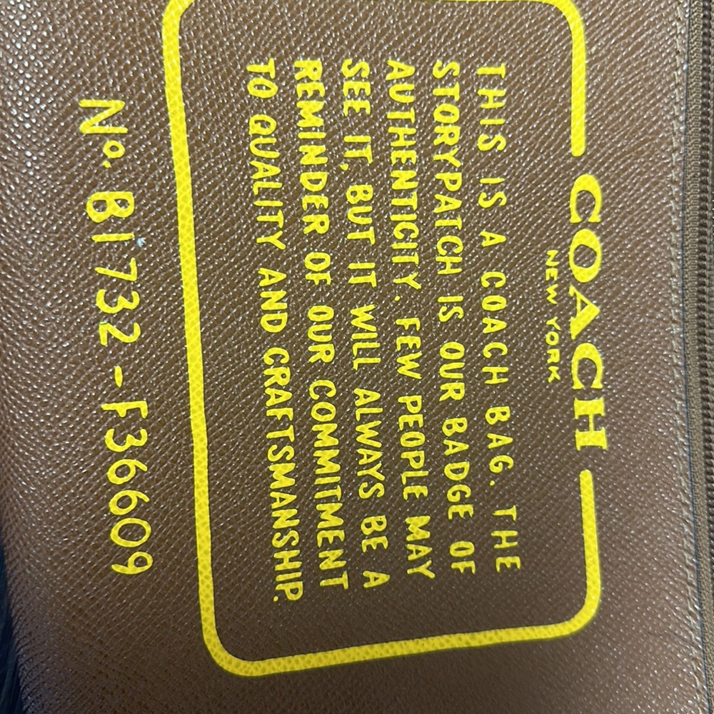 Coach zip pouch - Picture 4 of 4